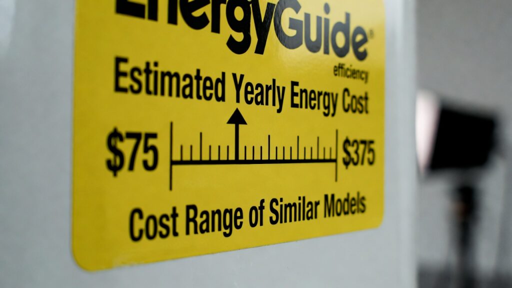 Macro shot of Energy Star range bar with arrow on the left.